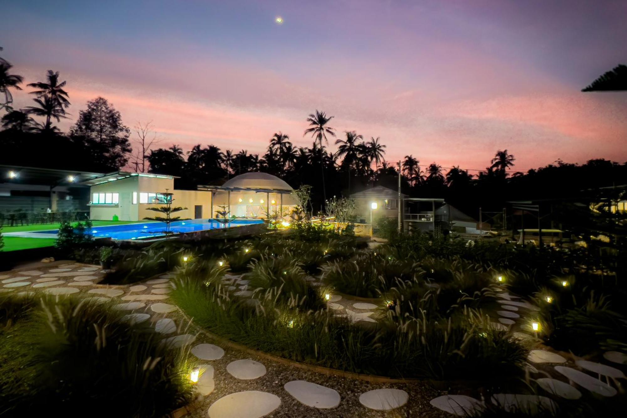 Sunny Side Resort Тау Экстерьер фото